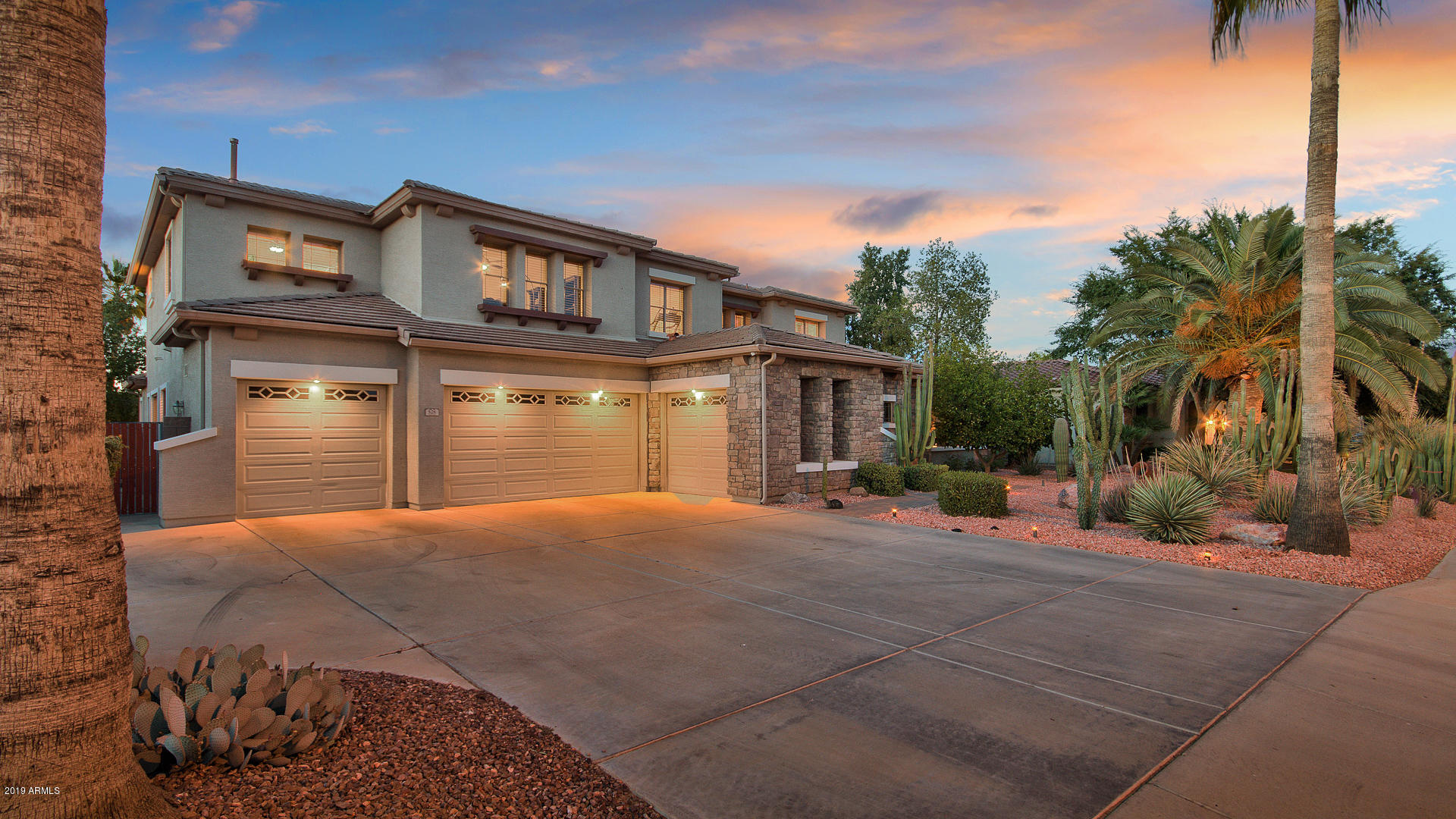 528 East Joseph Way Gilbert, AZ 85295 - Photo 3 of 72 03