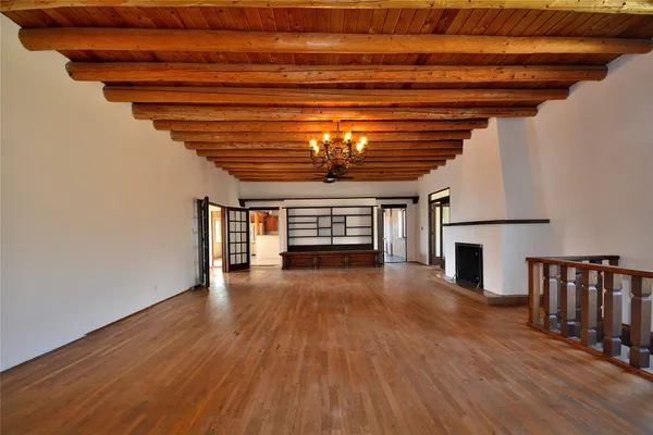 $925,000 | 904 Bishops Lodge Road, Santa Fe, NM 87501