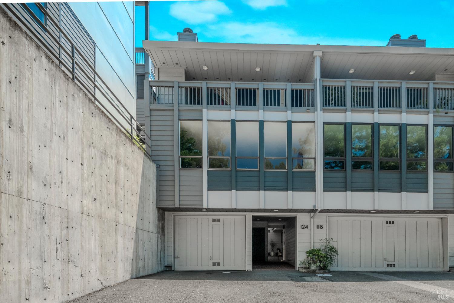 124 Professional Center Parkway San Rafael, CA 94903 - Photo 2 of 37