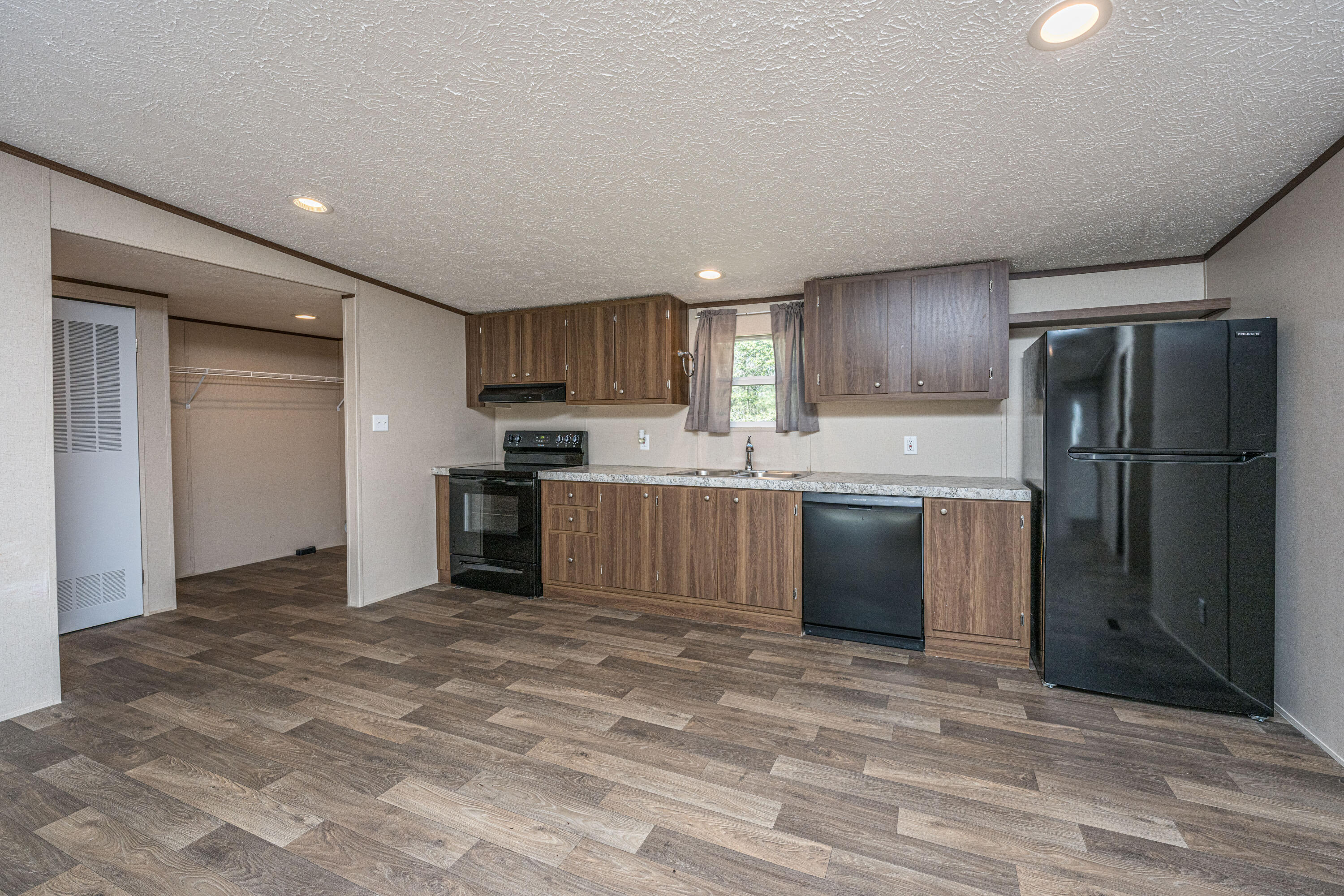 268 Rodeo Drive Eutawville, SC 29048 - Photo 16 of 83 268RodeoDr018