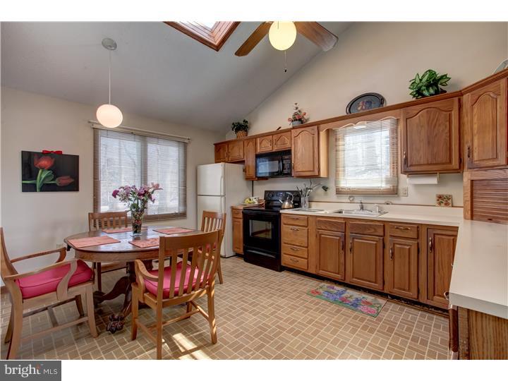 815 Oak Tree Road Kennett Square, PA 19348 - Photo 3 of 23 Kitchen