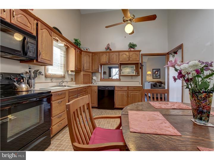 815 Oak Tree Road Kennett Square, PA 19348 - Photo 4 of 23 Kitchen