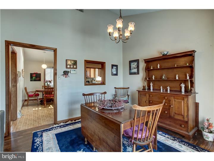 815 Oak Tree Road Kennett Square, PA 19348 - Photo 5 of 23 Dining Room