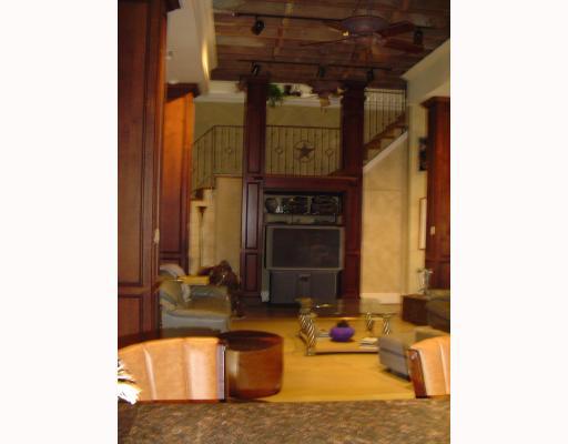 610 Elm Street Portland, TX 78374 - Photo 3 of 10