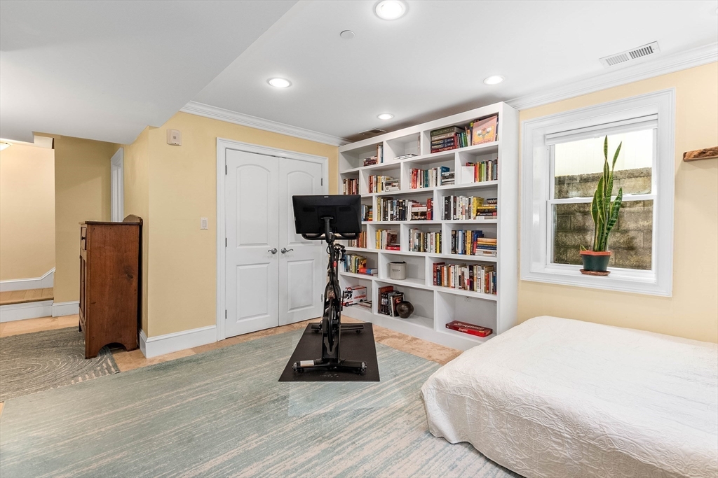 24 Custer Street, Unit 1 Boston, MA 02130 - Photo 17 of 25 Gallery Image 17