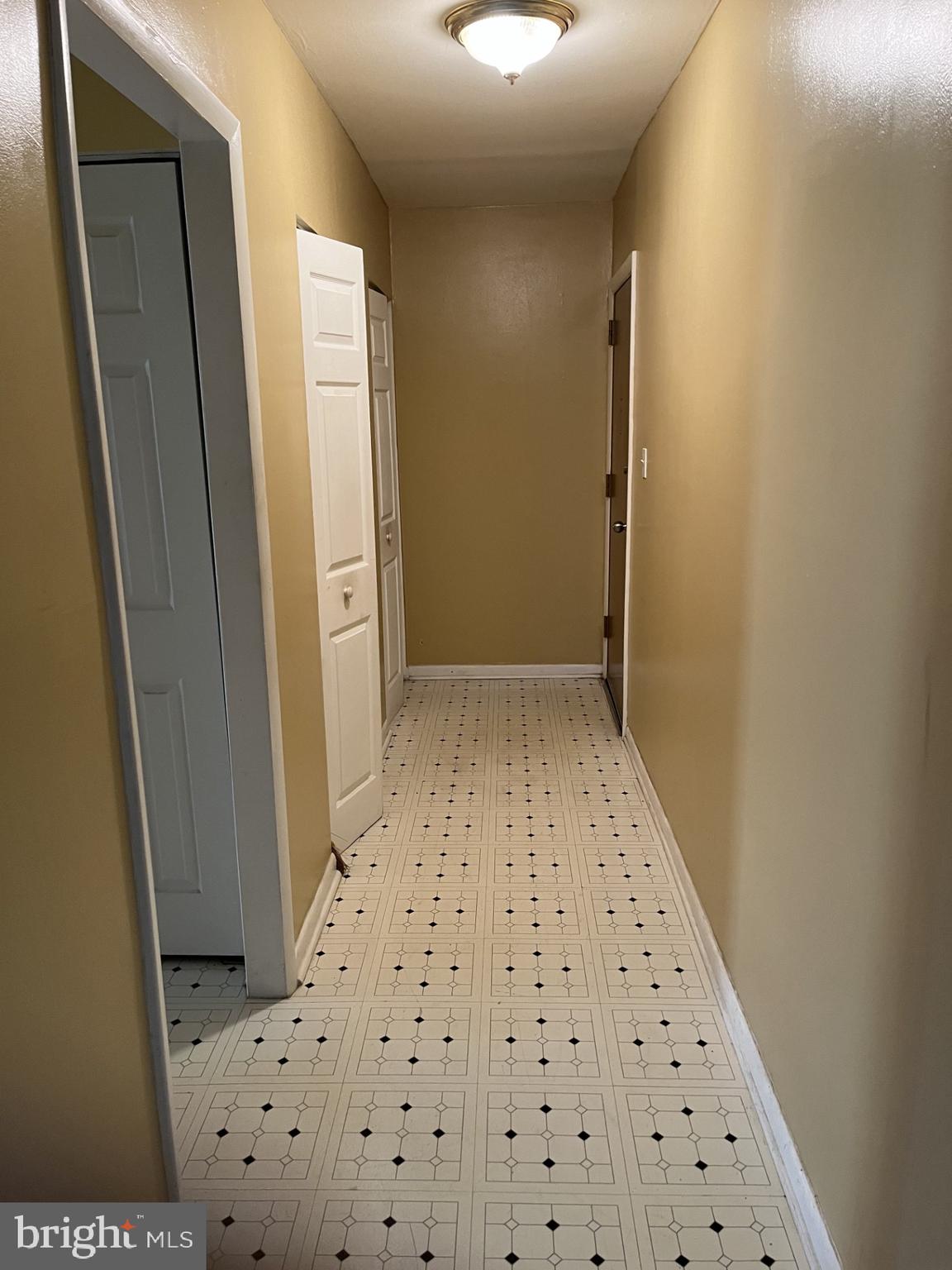3801 St Barnabas Road, Unit T 102 Suitland, MD 20746 - Photo 2 of 8 a view of bathroom