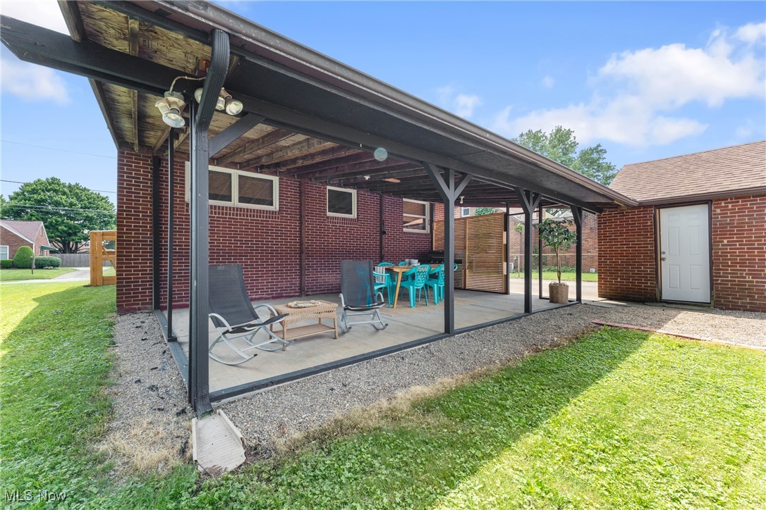 1515 Deville Avenue Northwest Canton, OH 44708 - Photo 39 of 42 View of patio