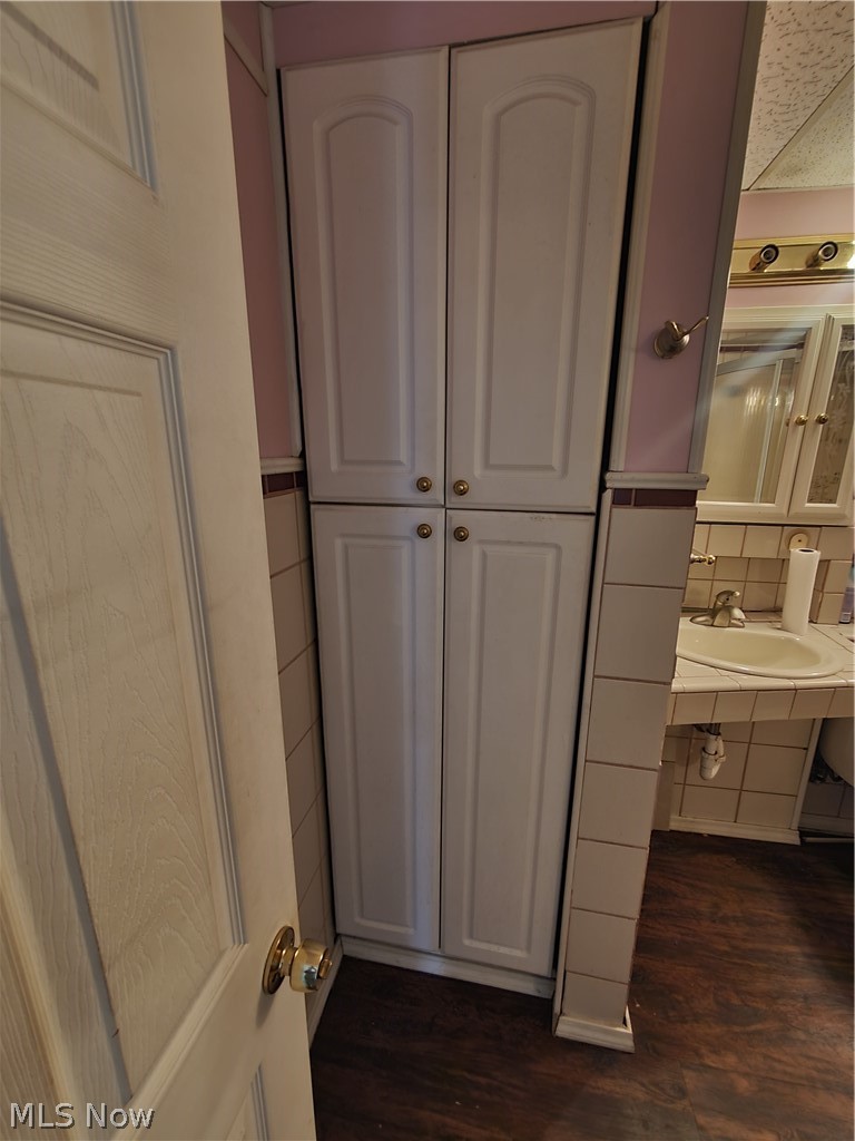 1439 Clermont Road Cleveland, OH 44110 - Photo 15 of 22