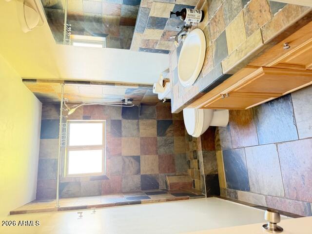 4237 North 34th Place Phoenix, AZ 85018 - Photo 7 of 9 IMG_8545