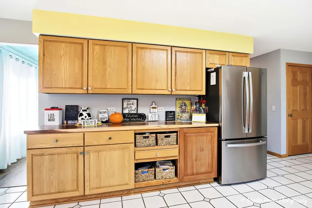 $374,500 | 23209 Cals Court, Harvard, IL 60033