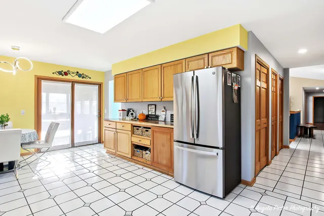 $374,500 | 23209 Cals Court, Harvard, IL 60033