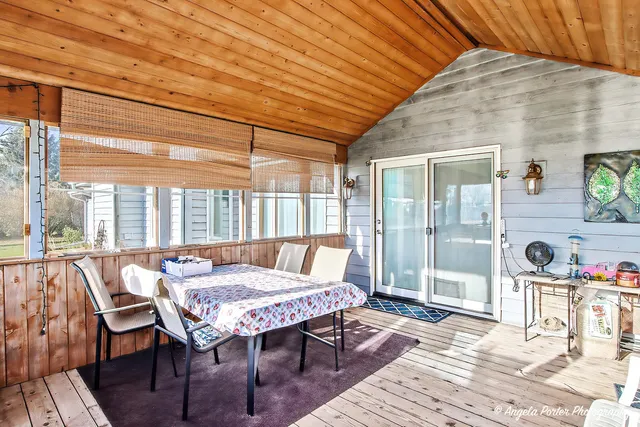 $374,500 | 23209 Cals Court, Harvard, IL 60033