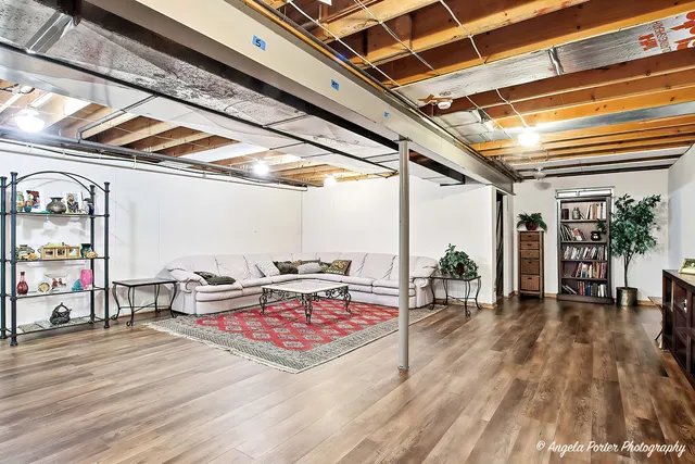 $374,500 | 23209 Cals Court, Harvard, IL 60033