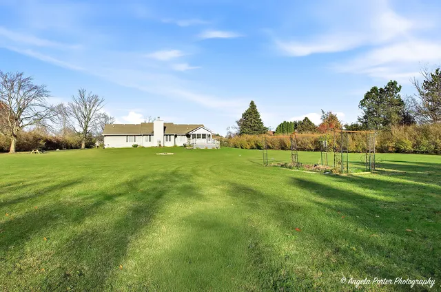 $374,500 | 23209 Cals Court, Harvard, IL 60033