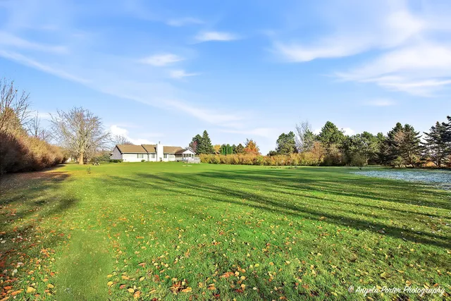$374,500 | 23209 Cals Court, Harvard, IL 60033