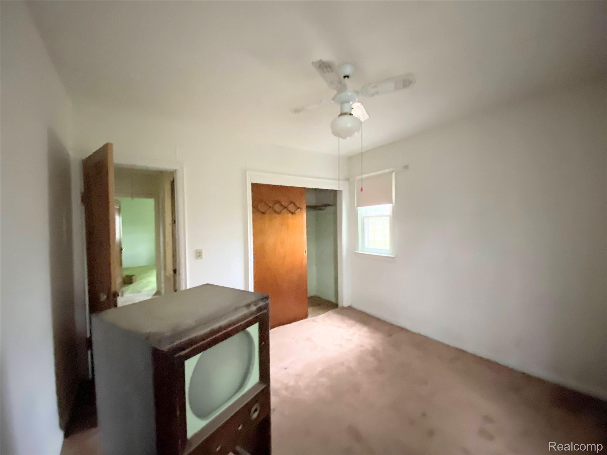 1511 Parke Street Rochester, MI 48307 - Photo 26 of 39 9E9ED2BD-9103-4D53-80F9-CC89B47AF63A.jpg