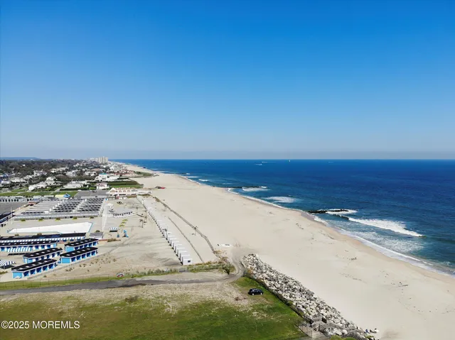 $7,990,000 | 48 Neptune Avenue, Deal, NJ 07723