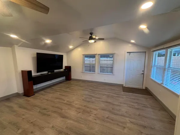 $1,900 | 311 South K Street, Unit 2, Lake Worth Beach, FL 33460