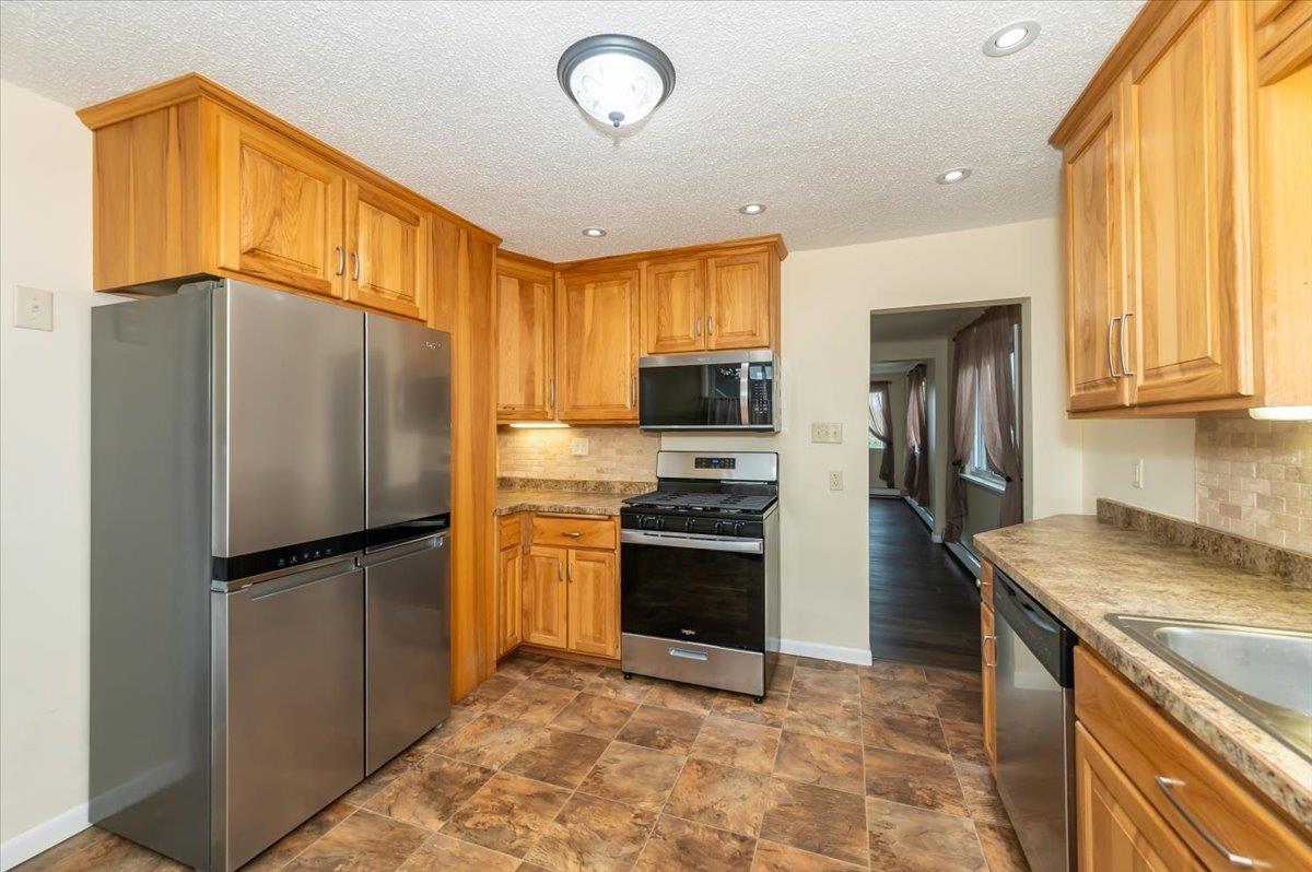 902 Winter Street Superior, WI 54880 - Photo 14 of 25