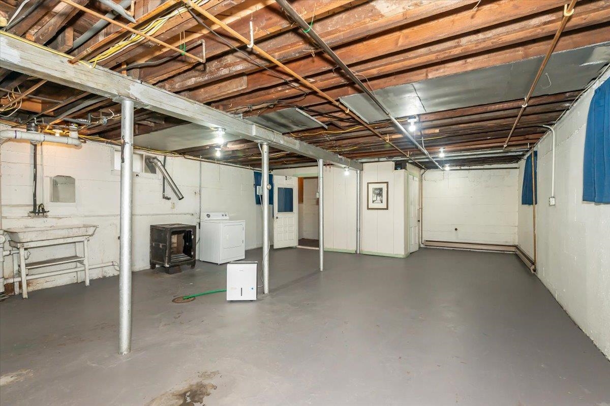 902 Winter Street Superior, WI 54880 - Photo 16 of 25