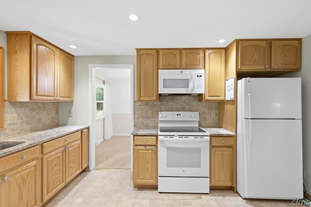 7739 Deerfield Road Clay, NY 13090 - Photo 12 of 40 Gallery Image 12