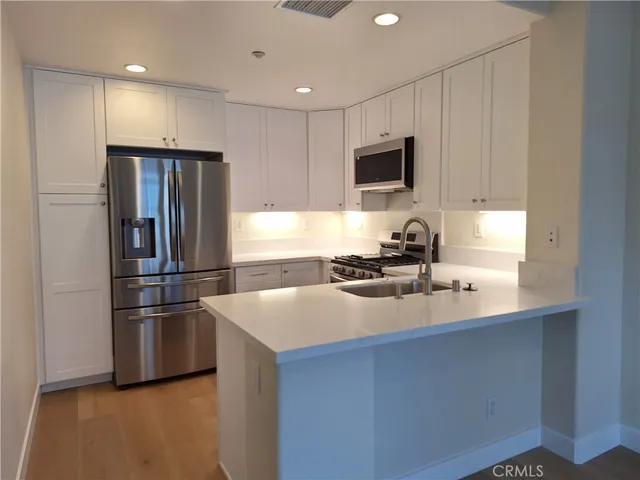 $3,600 | 19 Perennial, Irvine, CA 92603