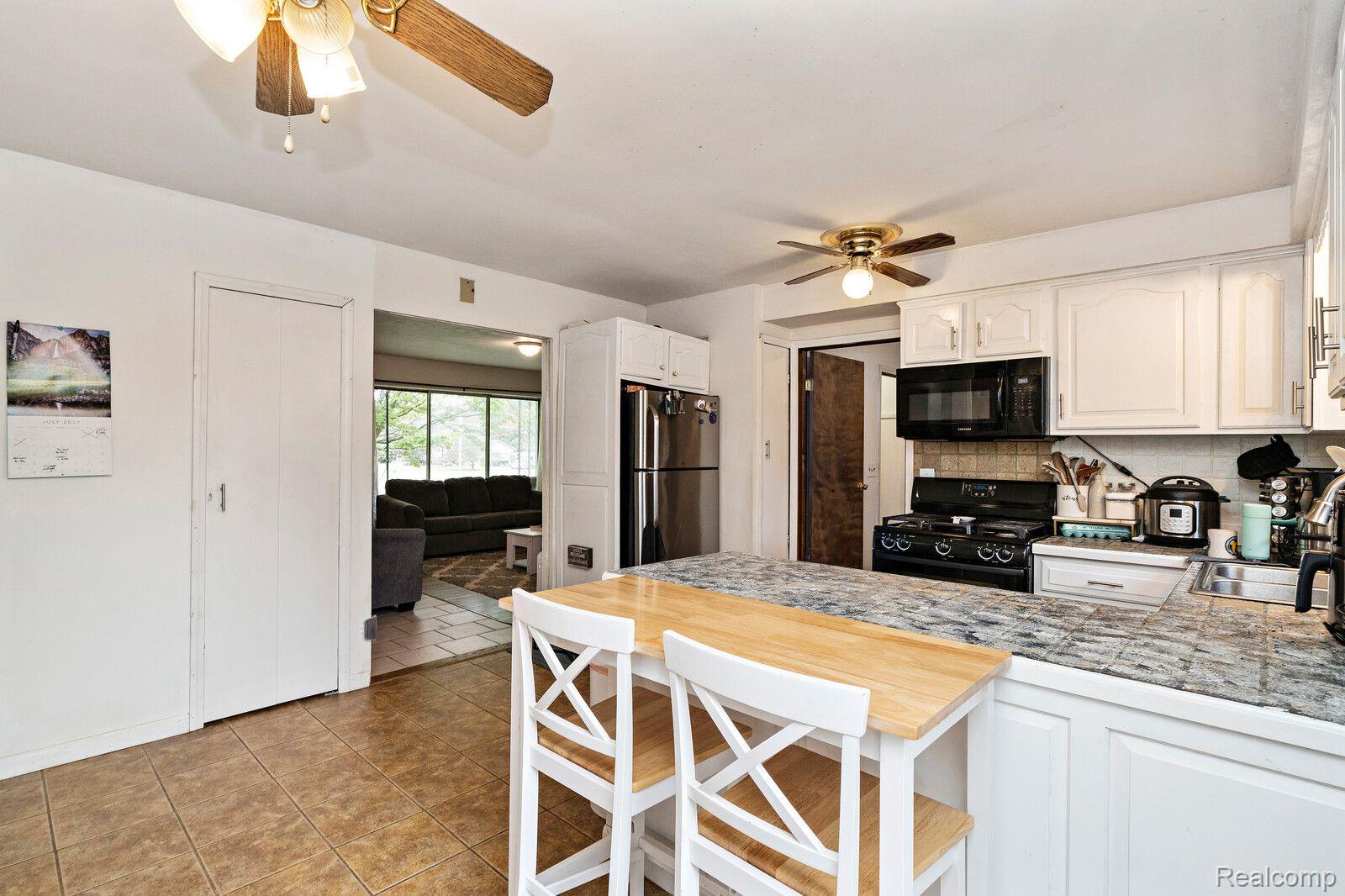 7249 Gale Road Grand Blanc, MI 48439 - Photo 17 of 34 Gallery Image 17