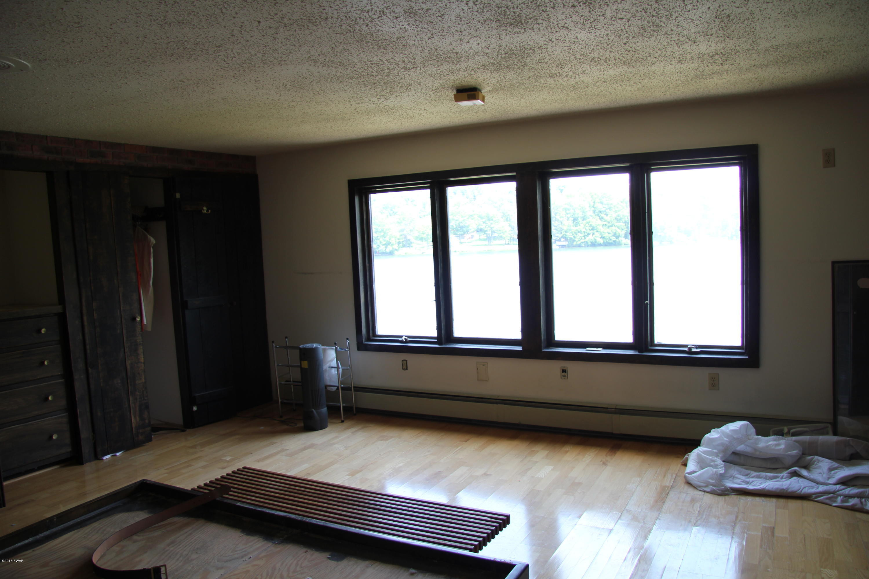 54 West Shore Road Waymart, PA 18472 - Photo 13 of 14