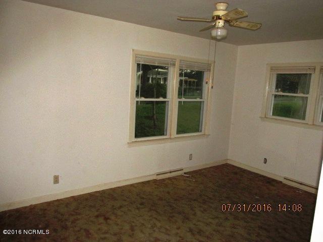 465 Antioch Road New Bern, NC 28560 - Photo 5 of 25 465 Antioch Mkt Bedroom 1