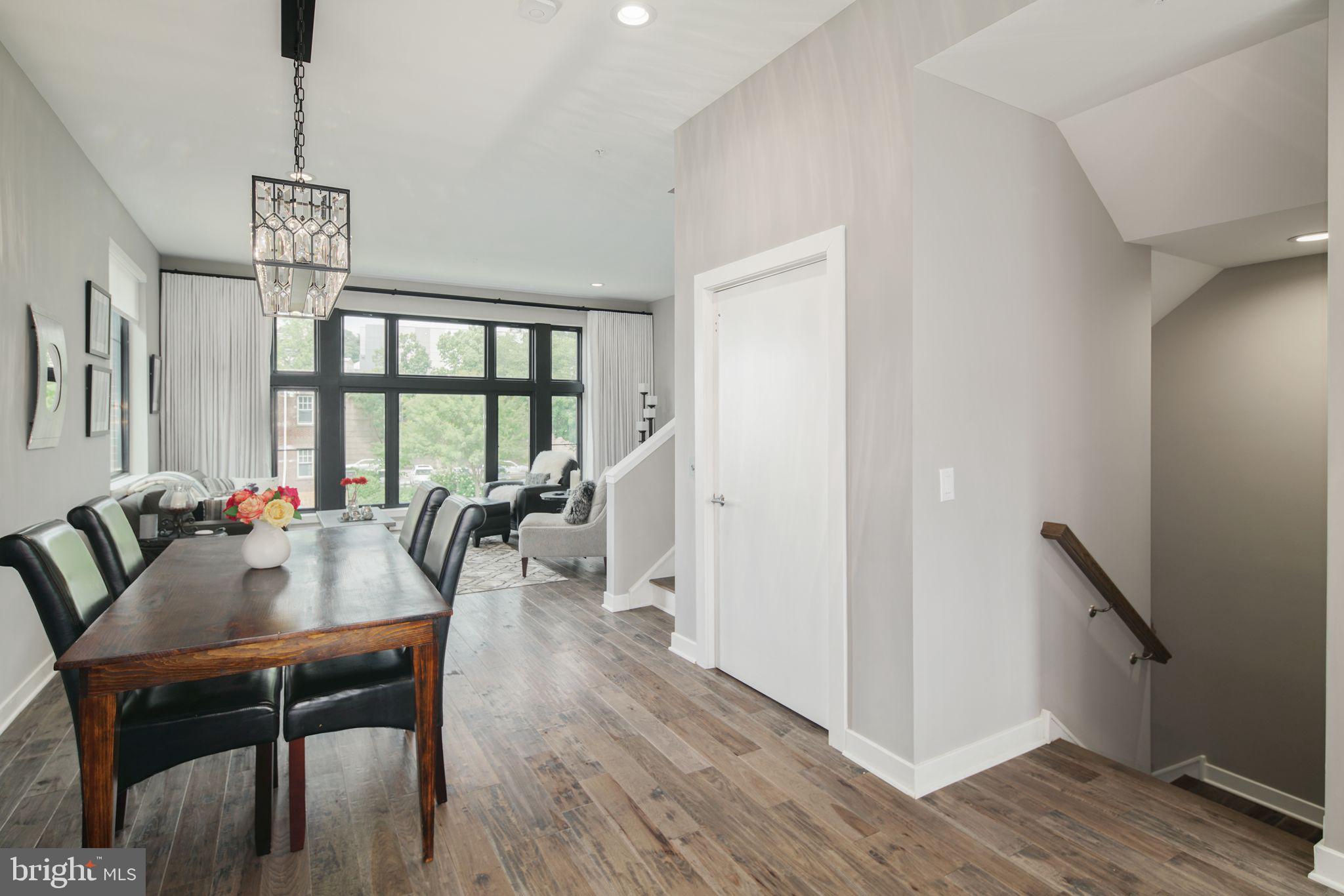 4579 Riverside Way Philadelphia, PA 19127 - Photo 5 of 48 Dining facing living area