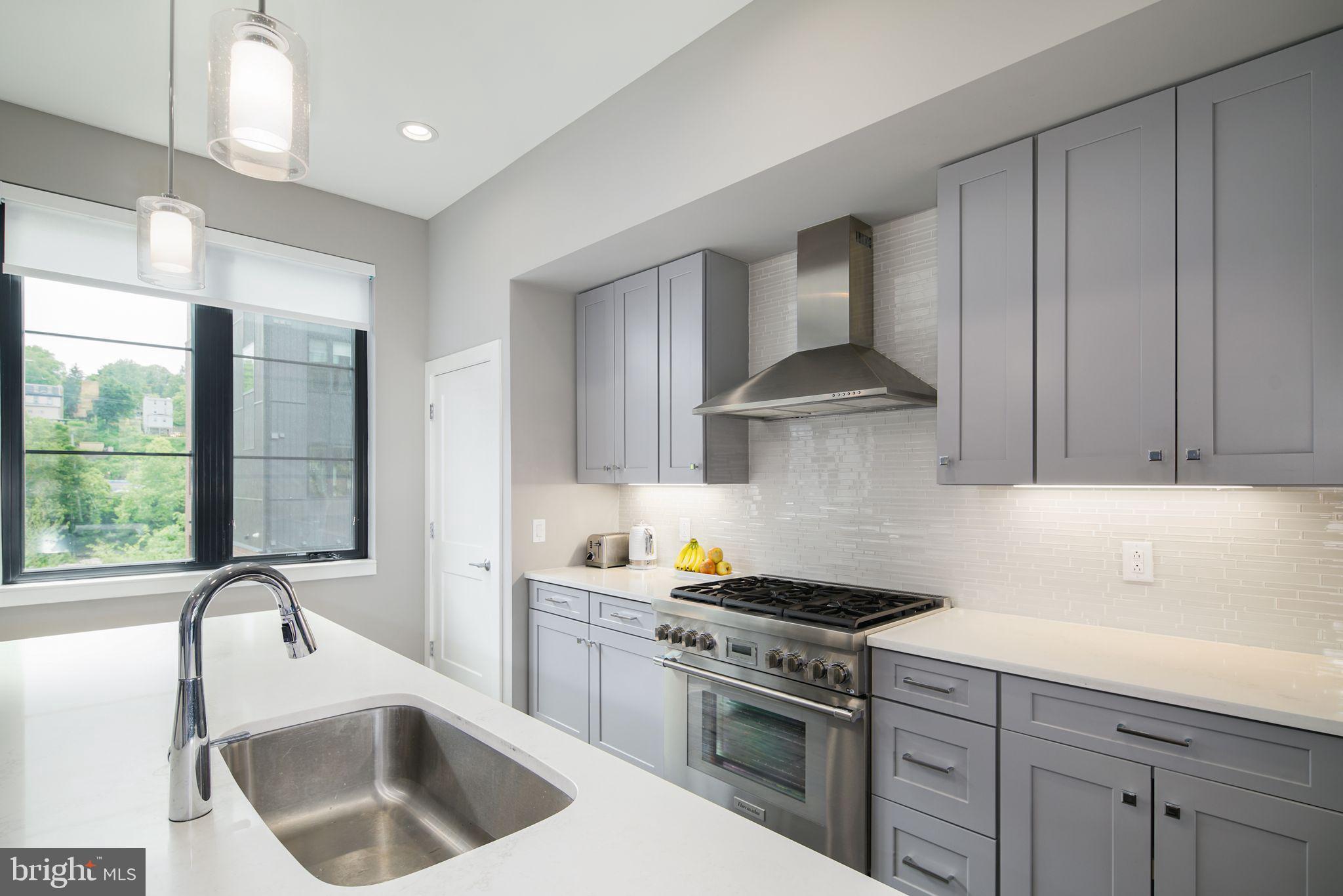 4579 Riverside Way Philadelphia, PA 19127 - Photo 8 of 48 Kitchen