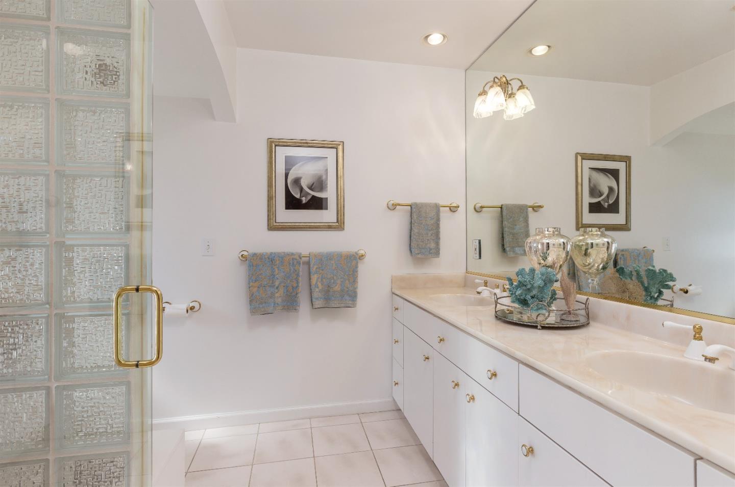 1270 Covington Road Los Altos, CA 94024 - Photo 12 of 27 Gallery Image 12