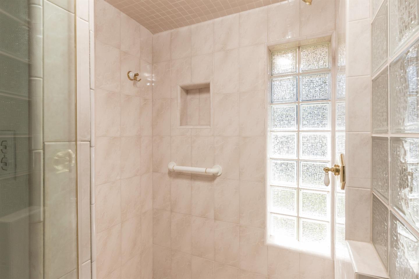1270 Covington Road Los Altos, CA 94024 - Photo 13 of 27 Gallery Image 13