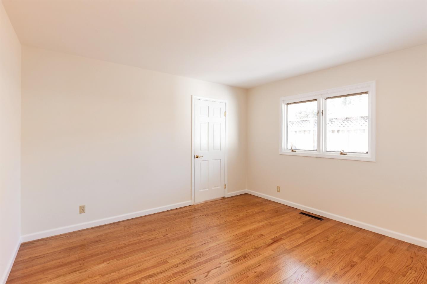 1270 Covington Road Los Altos, CA 94024 - Photo 16 of 27 Gallery Image 16
