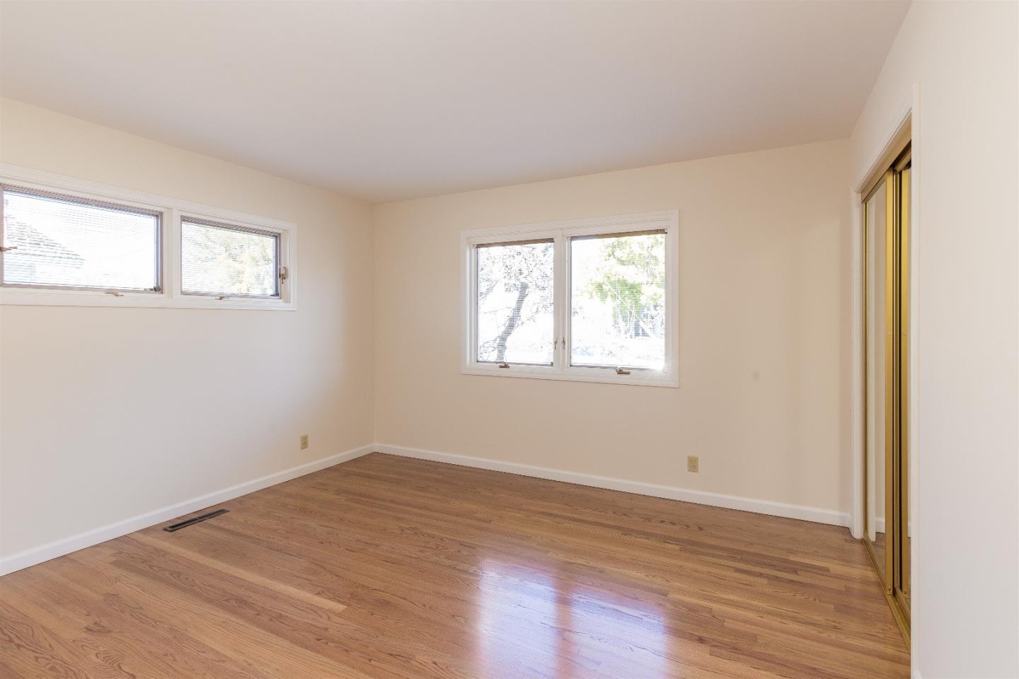 1270 Covington Road Los Altos, CA 94024 - Photo 17 of 27 Gallery Image 17