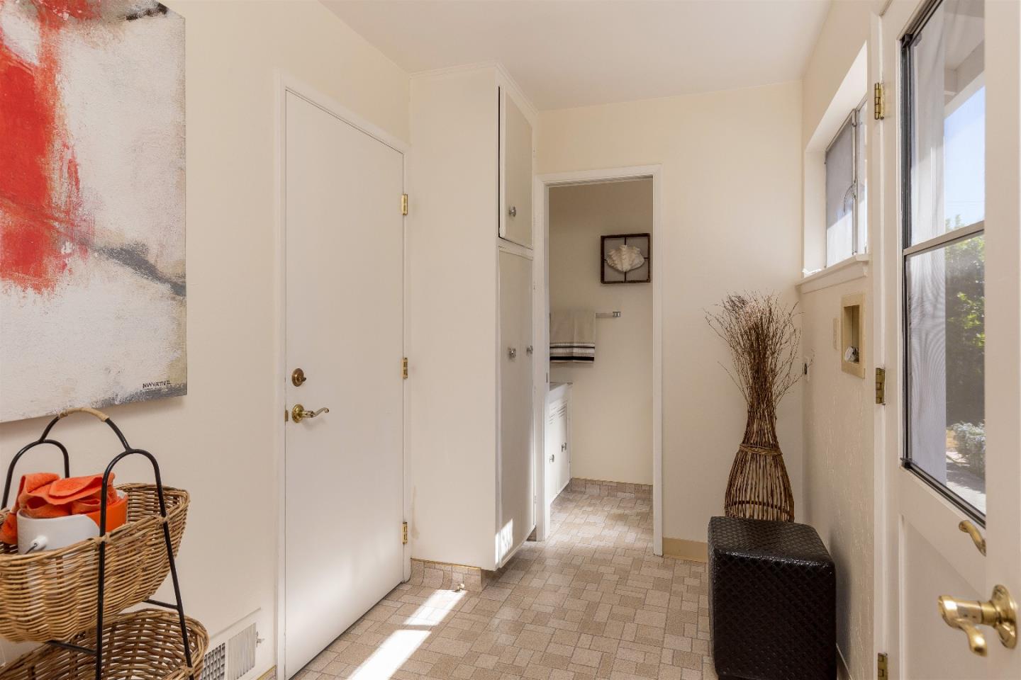 1270 Covington Road Los Altos, CA 94024 - Photo 18 of 27 Gallery Image 18