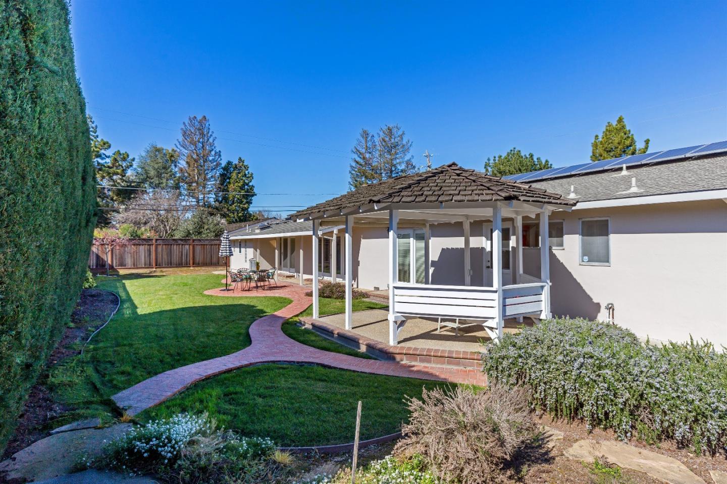1270 Covington Road Los Altos, CA 94024 - Photo 19 of 27 Gallery Image 19