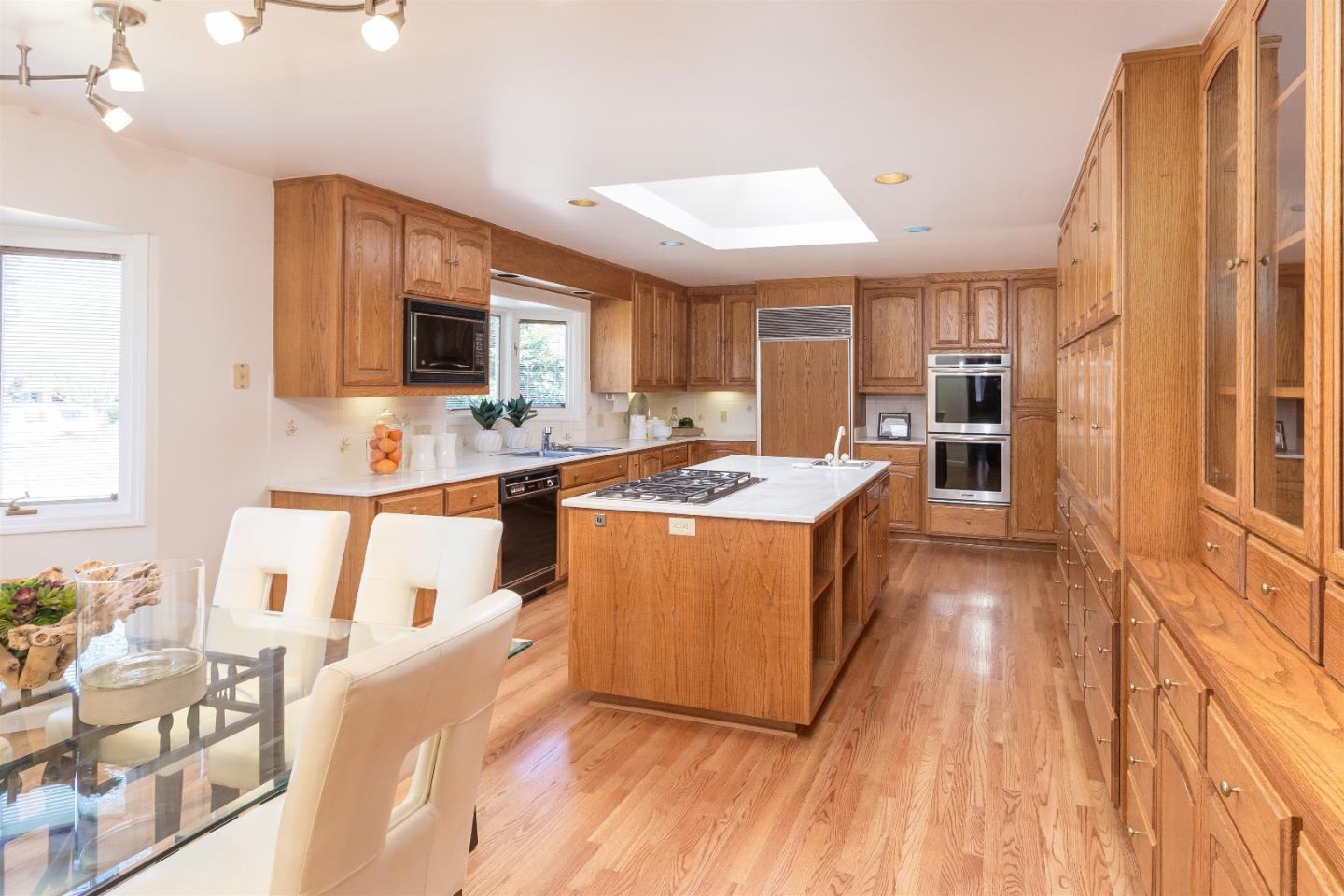 1270 Covington Road Los Altos, CA 94024 - Photo 6 of 27 Gallery Image 6