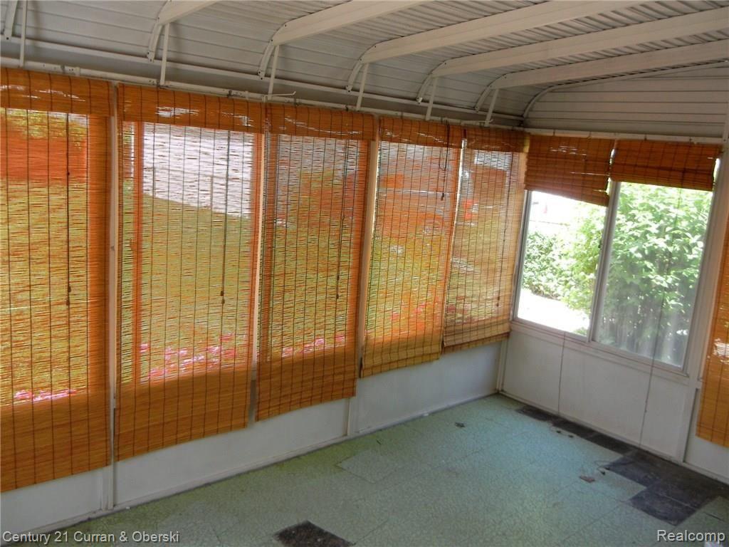 232 Amherst Street Inkster, MI 48141 - Photo 11 of 13 sun porch