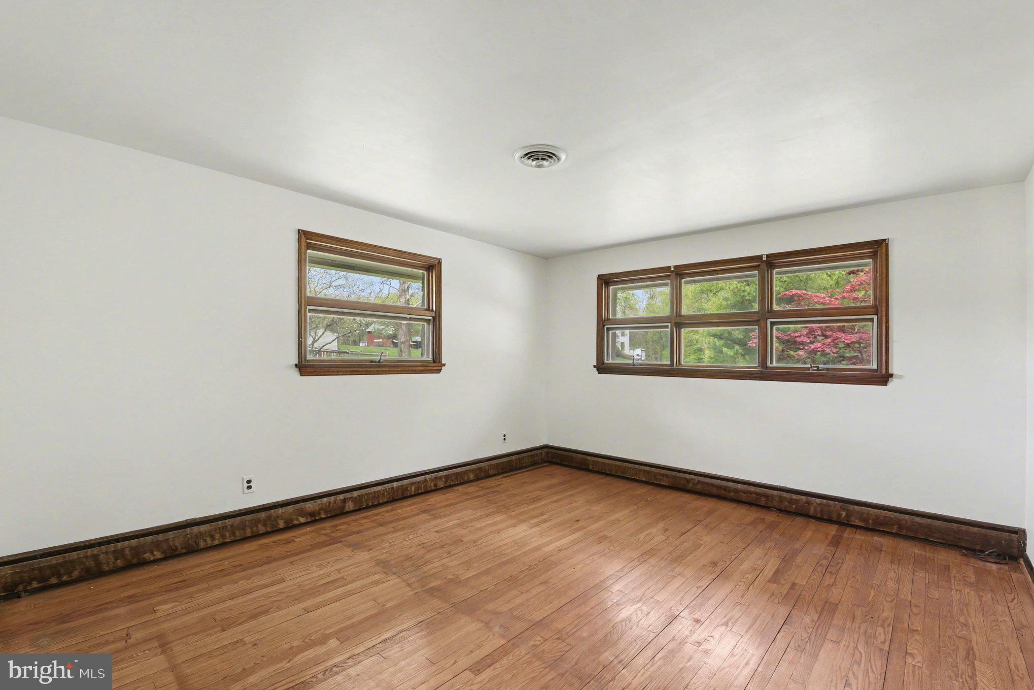 3418 Walnut Road Aberdeen, MD 21001 - Photo 19 of 38 an empty room with a window
