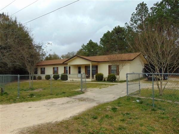 151 John White Road DeFuniak Springs, FL 32435 - Photo 18 of 38 House (2)
