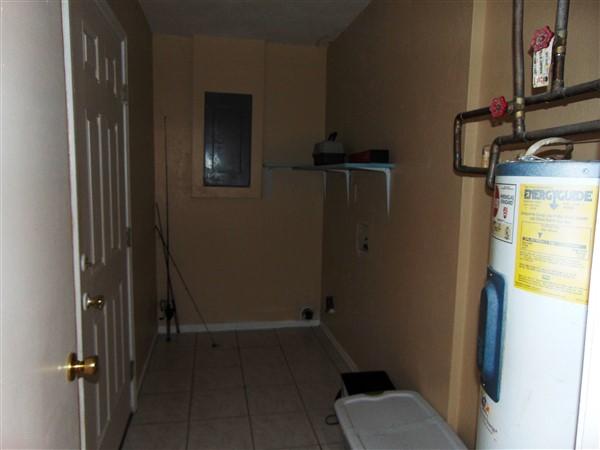 151 John White Road DeFuniak Springs, FL 32435 - Photo 28 of 38 Laundry