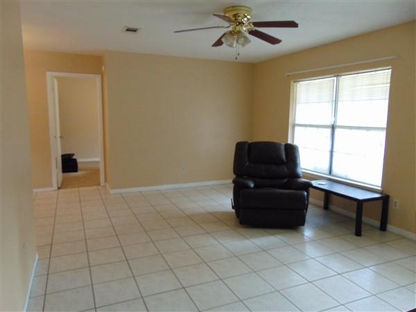 151 John White Road DeFuniak Springs, FL 32435 - Photo 30 of 38 Living Room (2)