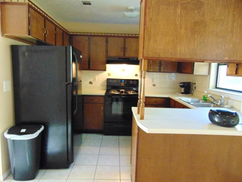 151 John White Road DeFuniak Springs, FL 32435 - Photo 7 of 38 Kitchen ()