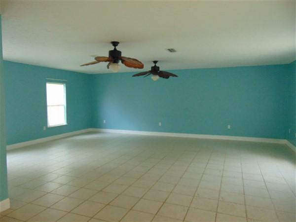 151 John White Road DeFuniak Springs, FL 32435 - Photo 8 of 38 BR Master ()