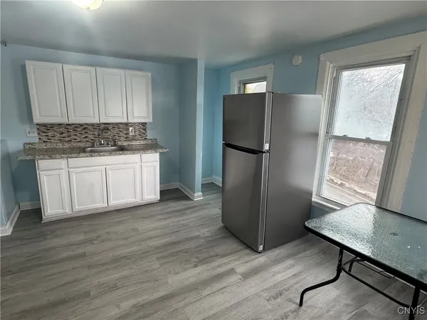 $1,400 | 1500 Lenox Avenue, Utica, NY 13502