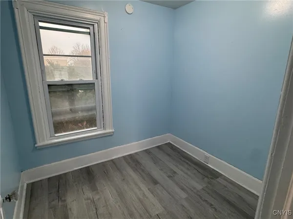 $1,400 | 1500 Lenox Avenue, Utica, NY 13502