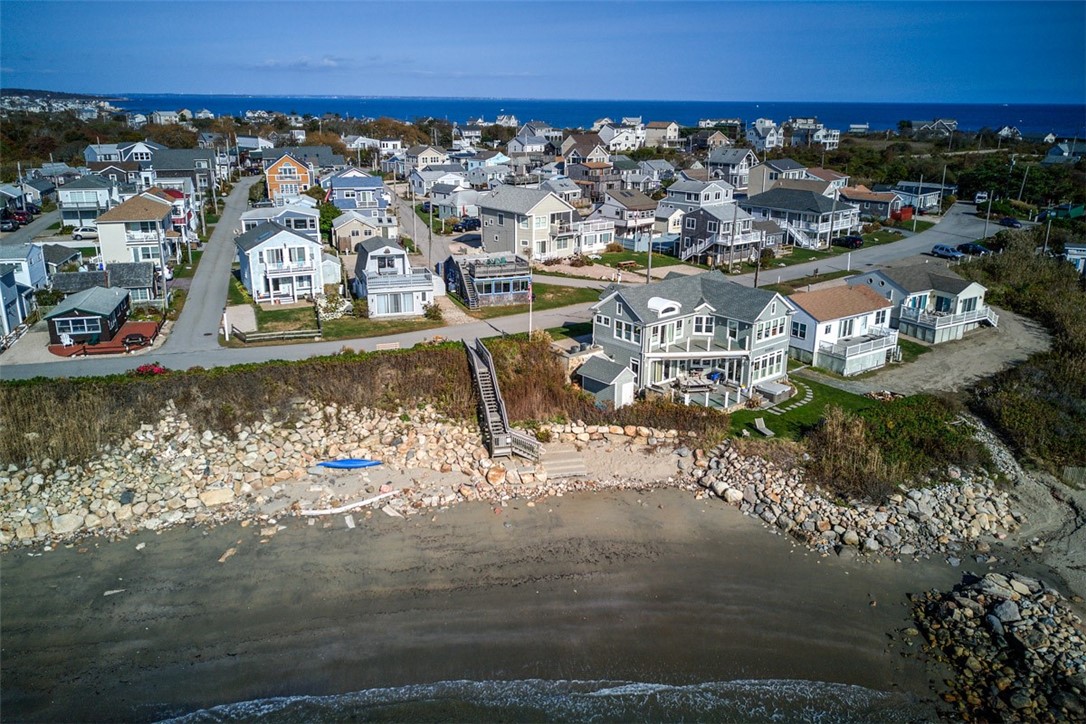 25 Shore Road Narragansett, RI 02882 - Photo 11 of 33 Gallery Image 11