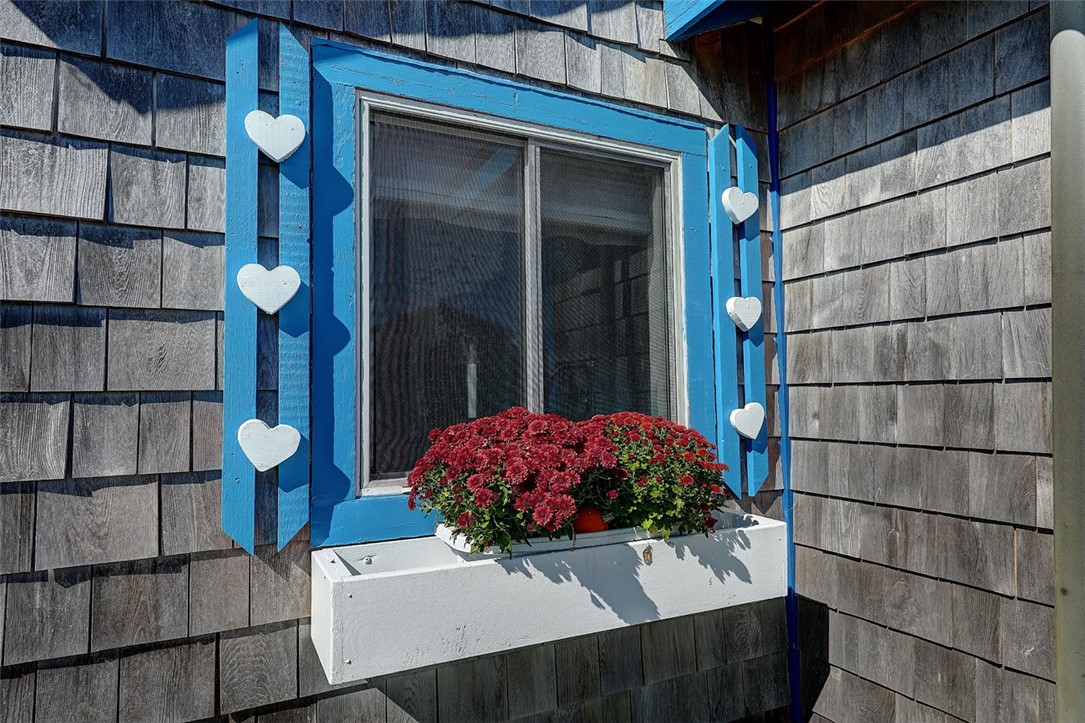 25 Shore Road Narragansett, RI 02882 - Photo 20 of 33 Gallery Image 20