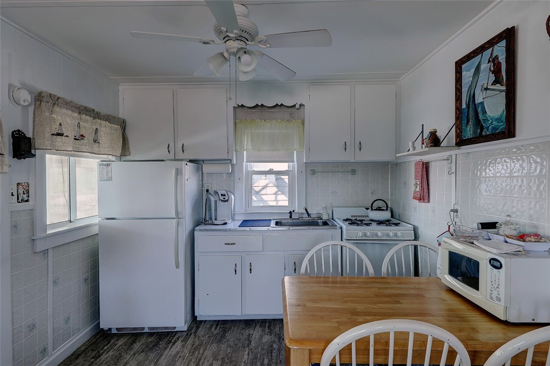 25 Shore Road Narragansett, RI 02882 - Photo 25 of 33 Gallery Image 25